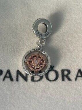 Pandora Rose??Club 2020 Compass Dangle Diamond Charm